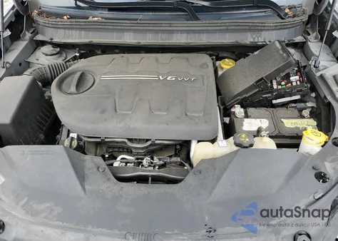 2019 Jeep Cherokee Latitude Plus z USA, uszkodzony, nr VIN 1C4PJMLX8KD483745